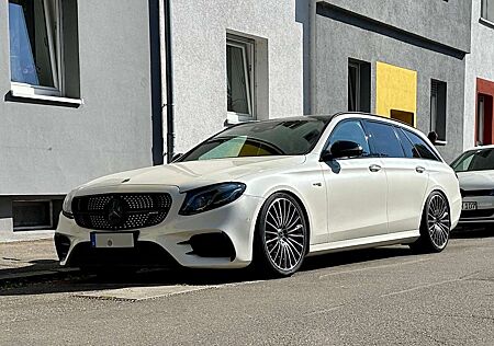Mercedes-Benz E 43 AMG E43T AMG,WdeScreen,Pano StandHz,Nigh
