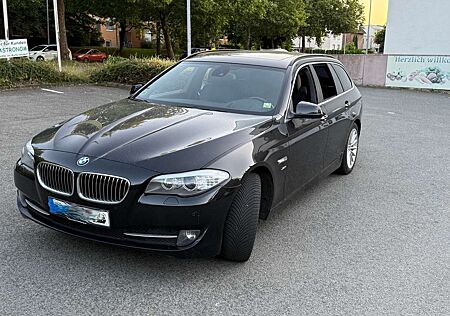 BMW 530d 530 xDrive Touring Aut.