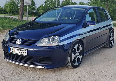 VW Golf Volkswagen 1.6 FSI Comfortline - GTI Look-sehr gepflegt