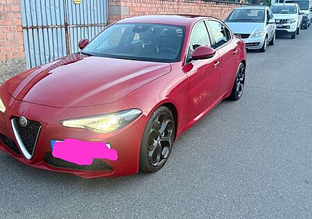 Alfa Romeo Giulia Super Q4 Klima 19zoll F1 Schaltung AT8
