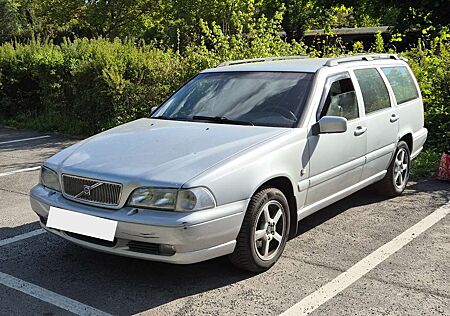 Volvo V70 V70 2.5
