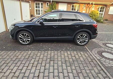Audi Q3 40 TFSI quattro S tronic advanced LED, Navi