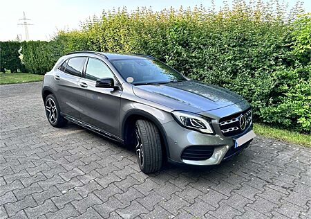 Mercedes-Benz GLA 220 4Matic 7G-DCT AMG Line