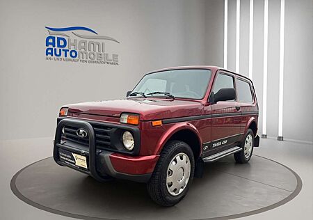Lada Niva Urban 4x4/SHZ/AHK/SEHR GEPFLEGT!