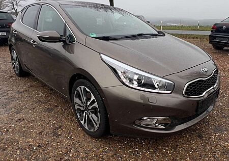 Kia Cee'd Ceed / 1.6 CDRi Automatik/-Navi./-Kamera