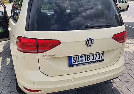 VW Touran Volkswagen 2.0 TDI SCR DSG Trendline