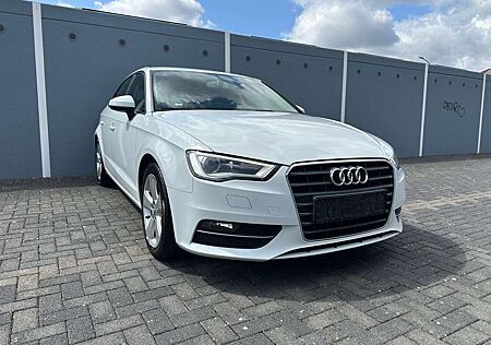 Audi A3 1.4 TFSI Sportback S tronic AUTOM./XENON/PDC/KLIMA