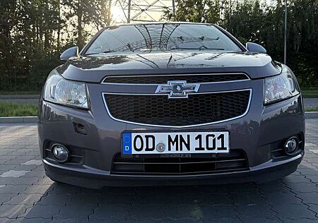 Chevrolet Cruze 1.6 LS