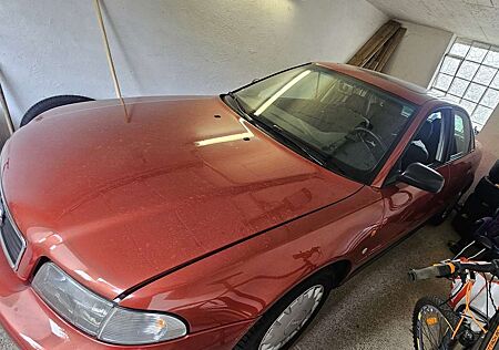 Audi A4 1.6