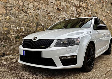 Skoda Octavia Combi 2.0 TDI (Green tec) DSG RS