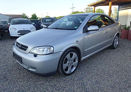 Opel Astra Coupé 2.2 16V