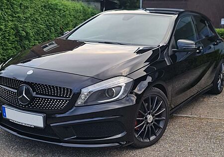 Mercedes-Benz A 180 AMG Line