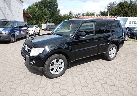 Mitsubishi Pajero 3.2 DI-D Intense (5-trg.)