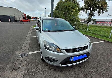 Ford Focus Turnier 1.6 16V Titanium