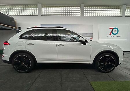 Porsche Cayenne Panorama21“LuftfederungVolleder14-WegeDistronic