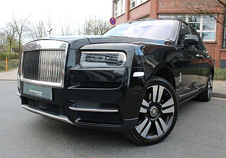 Rolls-Royce Cullinan Bespoke/Massage/Theatre/Service neu
