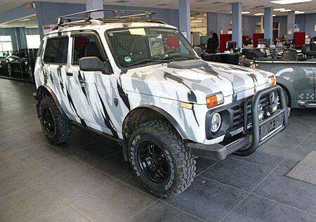 Lada Urban 4x4 Bronto - AHK - Klima -