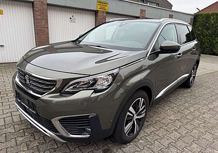 Peugeot 5008 Allure-Navi-Vollleder-Focal Sound-7 Sitze