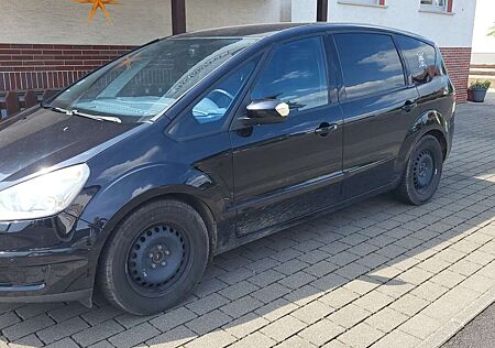 Ford S-Max Titanium