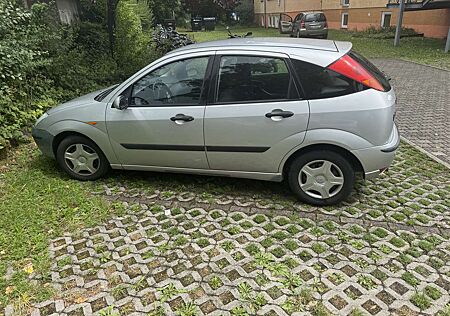 Ford Focus 1.6i Ghia A