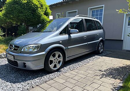 Opel Zafira 2.2