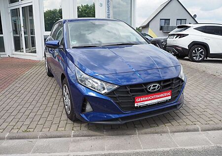 Hyundai i20 Essential 1.2 *8-fach*Winterpaket*Kamera*