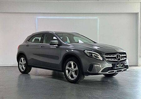 Mercedes-Benz GLA 180 |Temp.|Navi|Cam.|SHZ.|