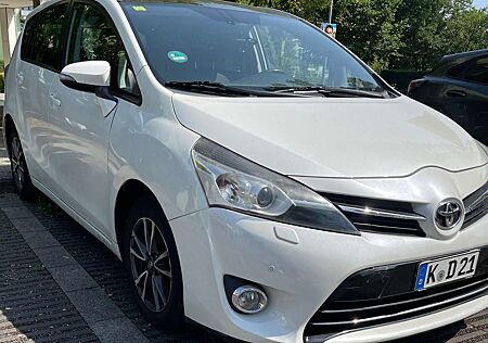 Toyota Verso 2.0 D-4D 5-Sitzer
