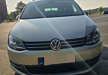 VW Sharan Volkswagen 2.0 TDI DSG BlueMotion Technology Highline
