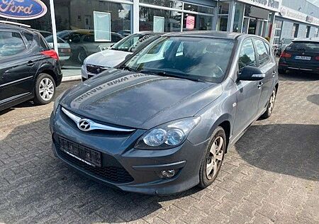 Hyundai i30 blue 1.4 Comfort