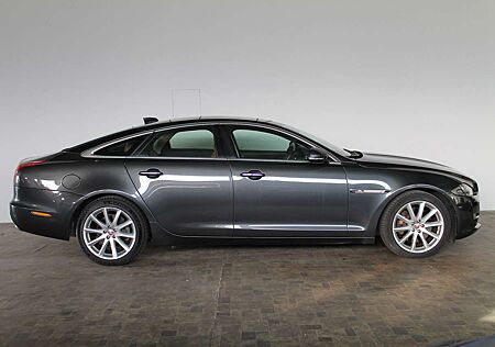Jaguar XJ 3.0 V6 Diesel Premium Luxury, Meridian, LED, Pano