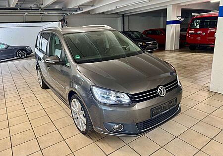 VW Touran Volkswagen 2.0 TDI DPF Highline DSG, Leder, Navi, Bi-Xenon