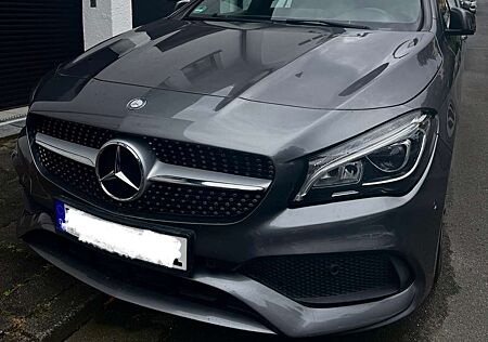Mercedes-Benz CLA 200 7G-DCT AMG Line