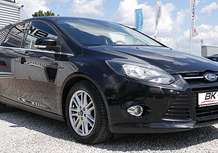 Ford Focus Scheckheft Einparkhilfe Tempomat Navi Klima AUX