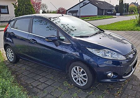 Ford Fiesta 1.4 Titanium - HU + AU NEU - SHZ - PDC - Alu