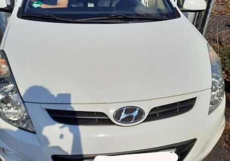 Hyundai i20 gebraucht kaufen Hyundai i20 5-Türer 1.2 Edition Plus
