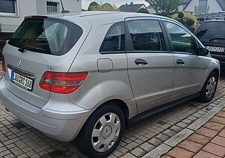 Mercedes-Benz B 180 CDI (245.207)