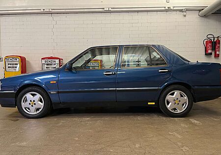 Lancia Thema 8.32