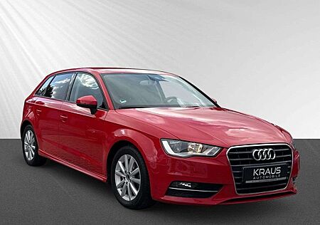 Audi A3 1.6 Ultra TDI attraction NAVI PDC TEMPO SPORT