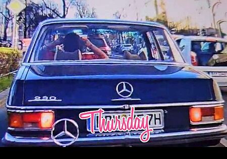 Mercedes-Benz 230