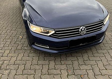 VW Passat Variant Volkswagen 1.6 TDI (BlueMotion Technology) DSG Comfortline