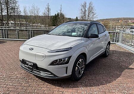 Hyundai Kona Elektro (100kW) TREND Navi|Dachlackierung|11kW OBC