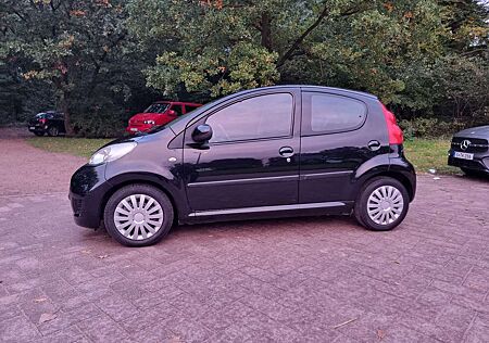 Peugeot 107 Automatik/Klima/top gepfleg/twenig Kilometer