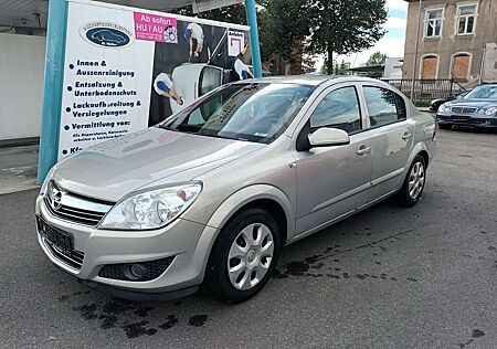 Opel Astra 1.6 Edition