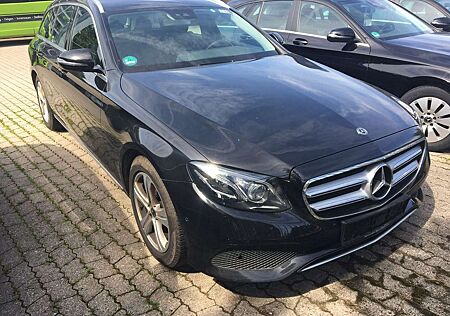 Mercedes-Benz E 220 d Kombi Avantgarde*DAB/Navi/LED/ PDC/Kamera/AHK+