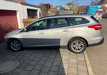 Ford Focus Turnier Diesel Turnier 1.5 TDCi DPF Start-St