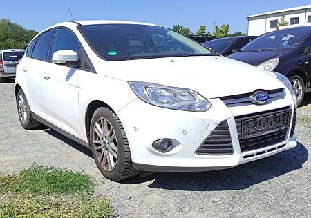 Ford Focus 1.0 KLIMAA EURO-5 BC TEMP SHZ 8XALU PDC START-STOP