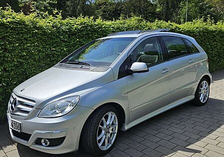 Mercedes-Benz B 200 Automatik TÜV Neu Panoramadach