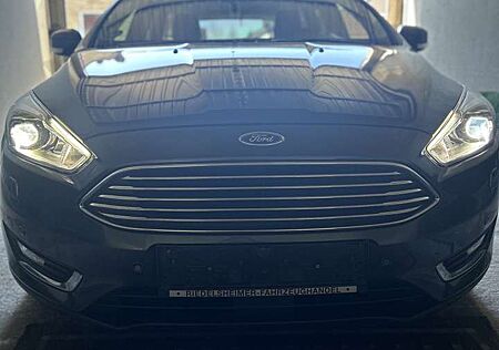 Ford Focus Turnier 1.5 TDCi DPF Start-Stopp-System Titanium