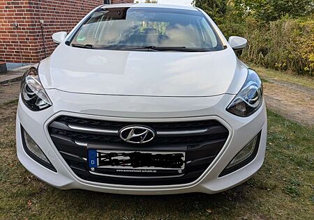 Hyundai i30 +blue+1.4 TOP GEPFLEGT!+TÜV NEU